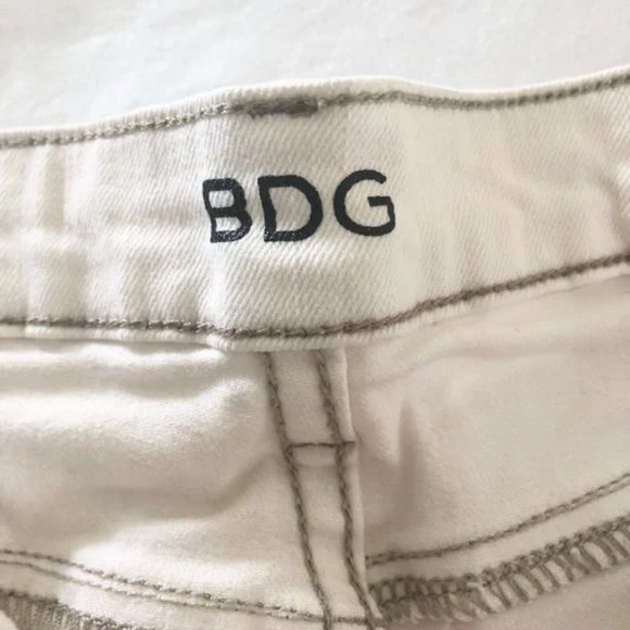 White Urban Outfitters BDG Spade High-Rise Pin-Up Shorts - Picture 13 of 15